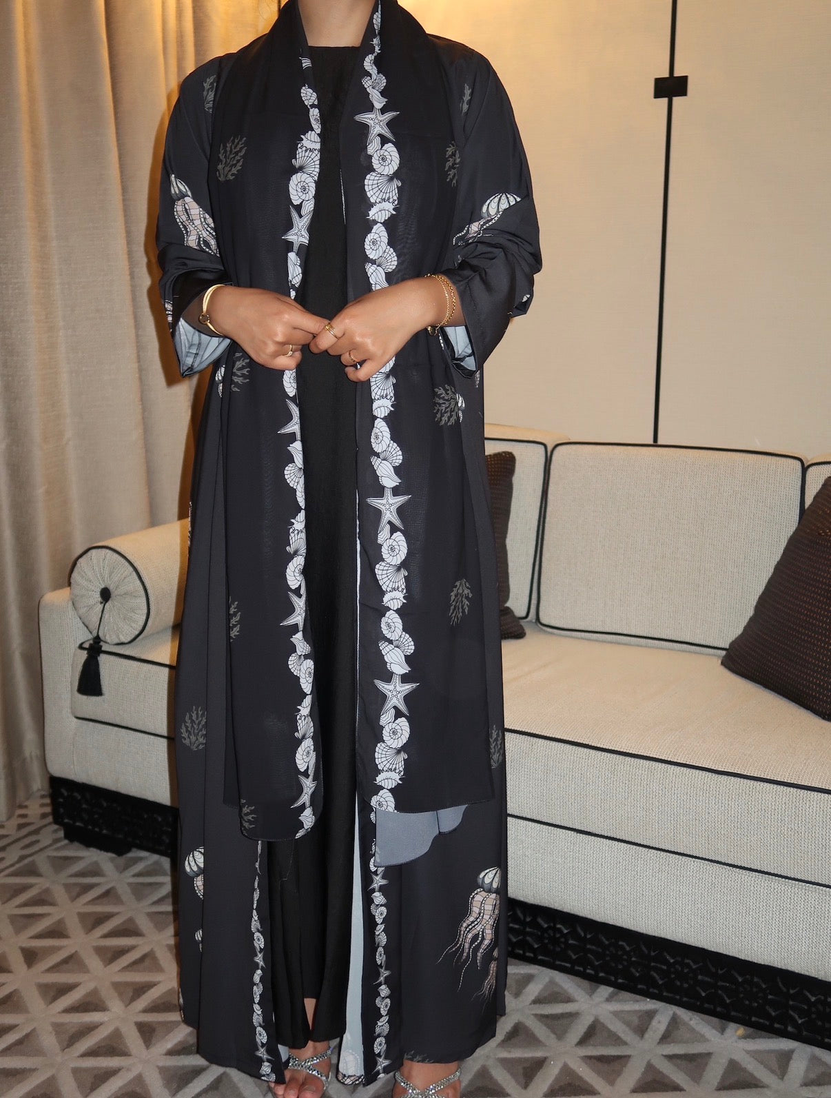Abaya meera - Classy & Fabb
