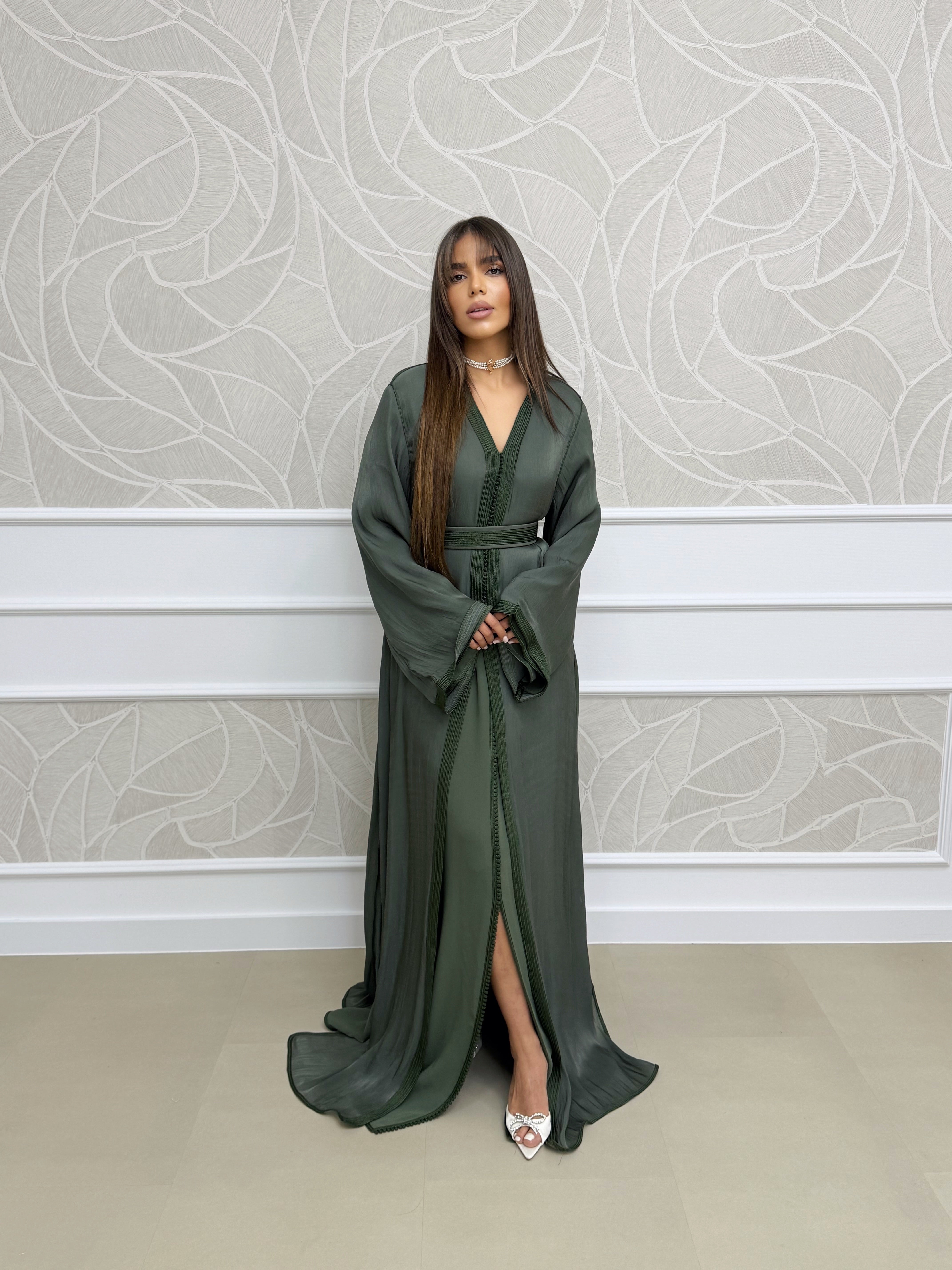 Takchita Samah - Classy & Fabb