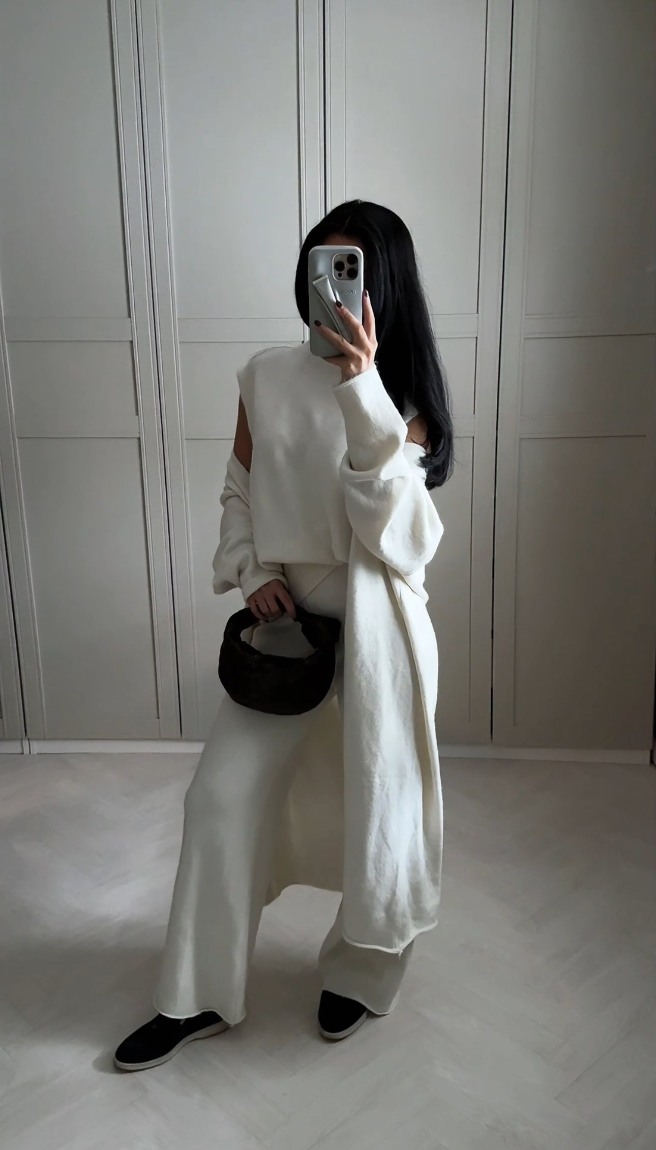 Elina 3-piece set in neutral tone for women