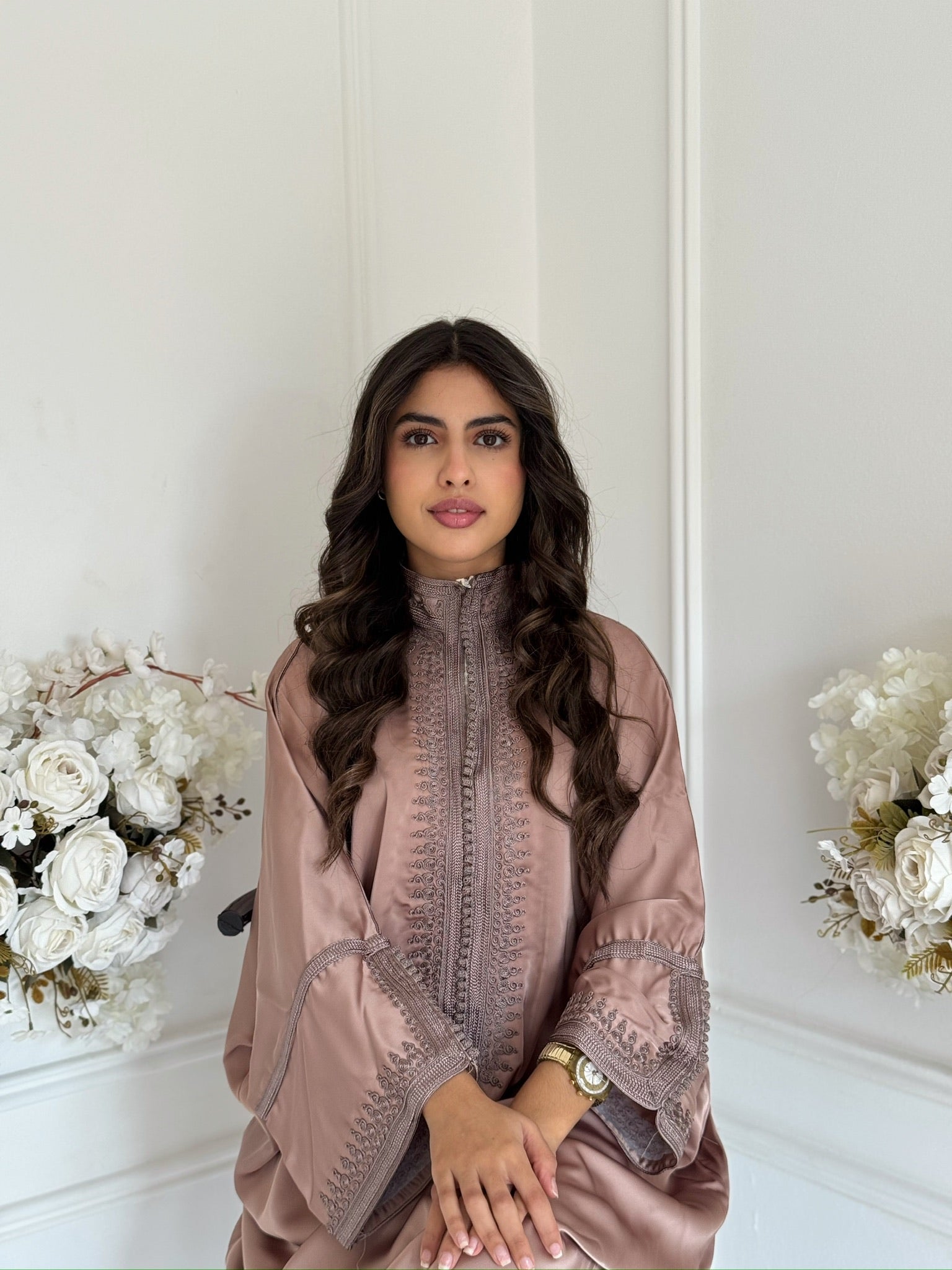 Model wearing the taupe Gandoura Layaan Moroccan dress made from drap de soie.