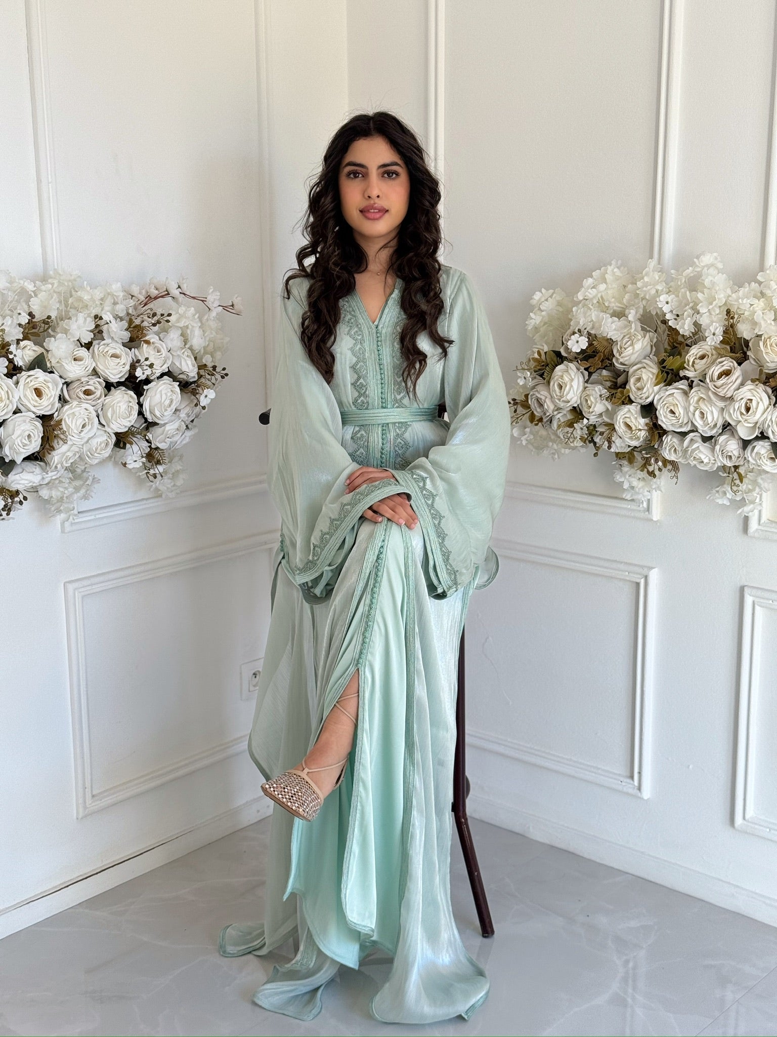 Takchita Naima - Classy & Fabb