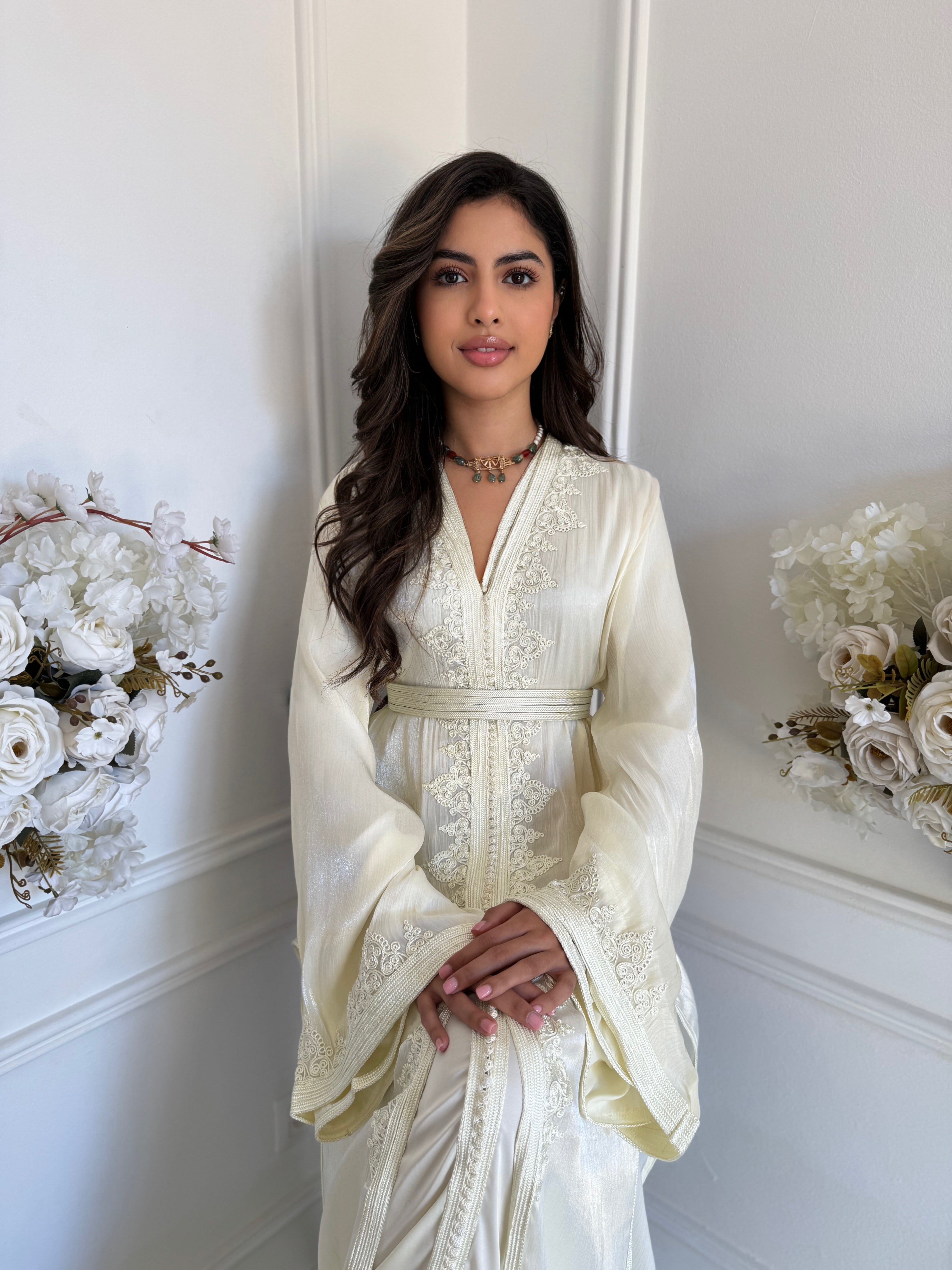 Takchita Amira - Classy & Fabb