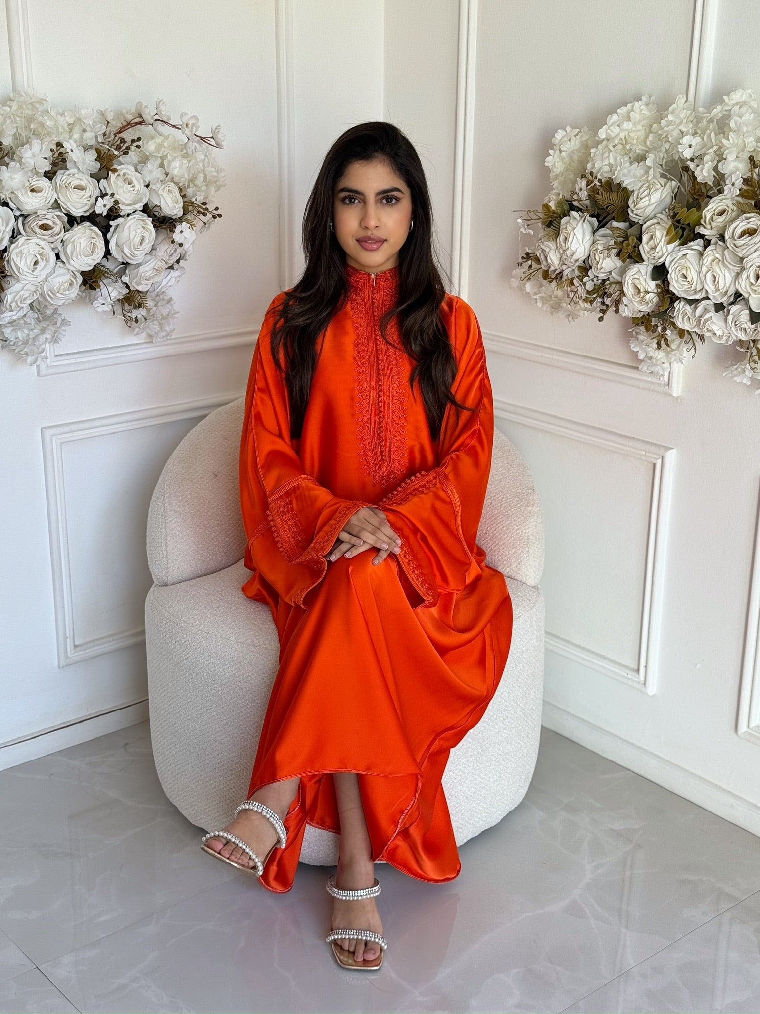 Elegant Moroccan gandoura Soundous for women in a flowing modest design.