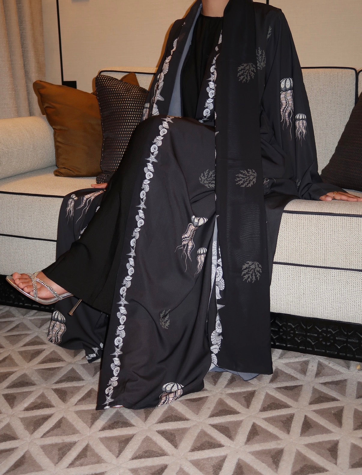Abaya meera - Classy & Fabb