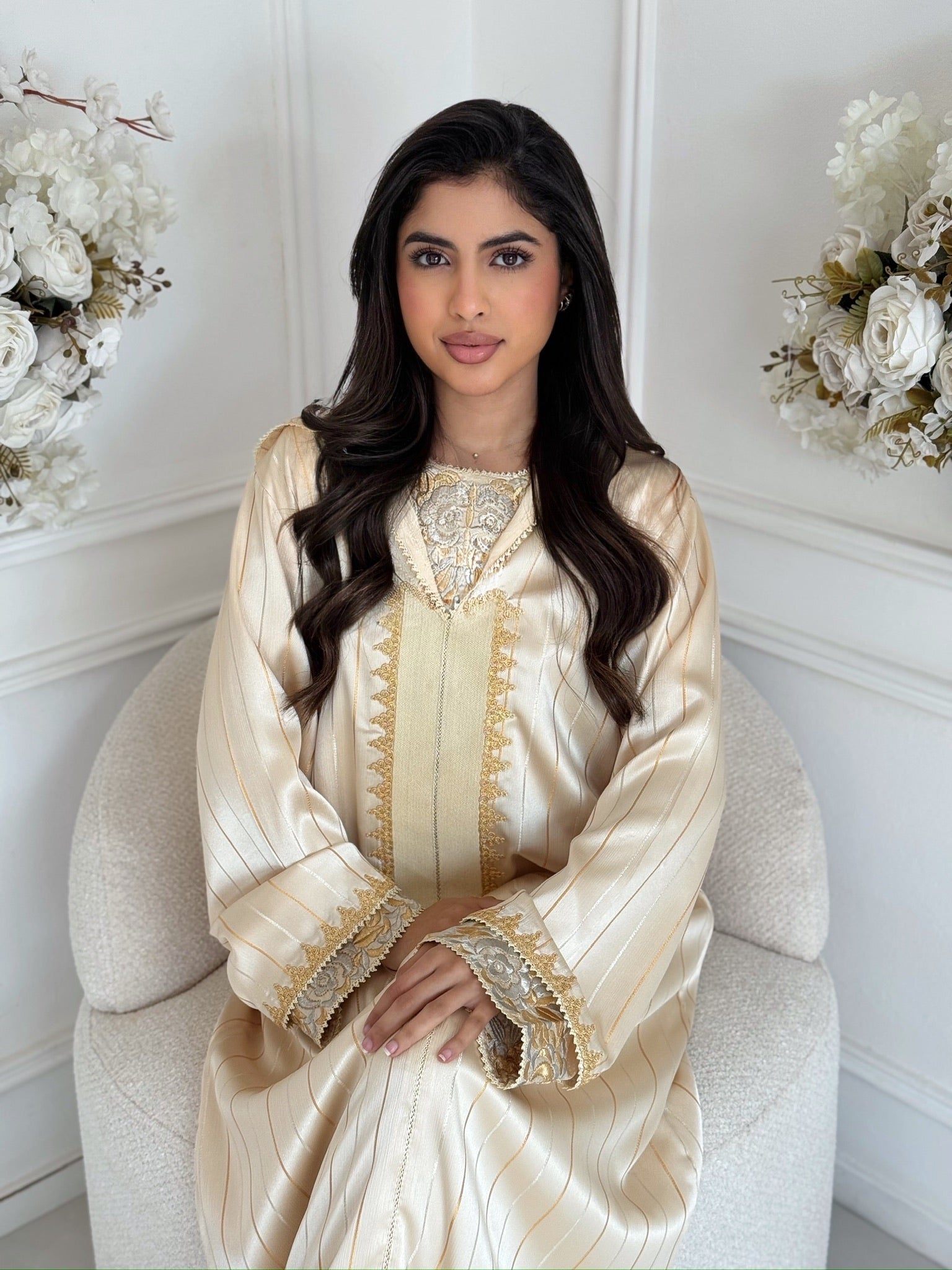 Luxury Moroccan jellaba for women in ivory with elegant embroidery

