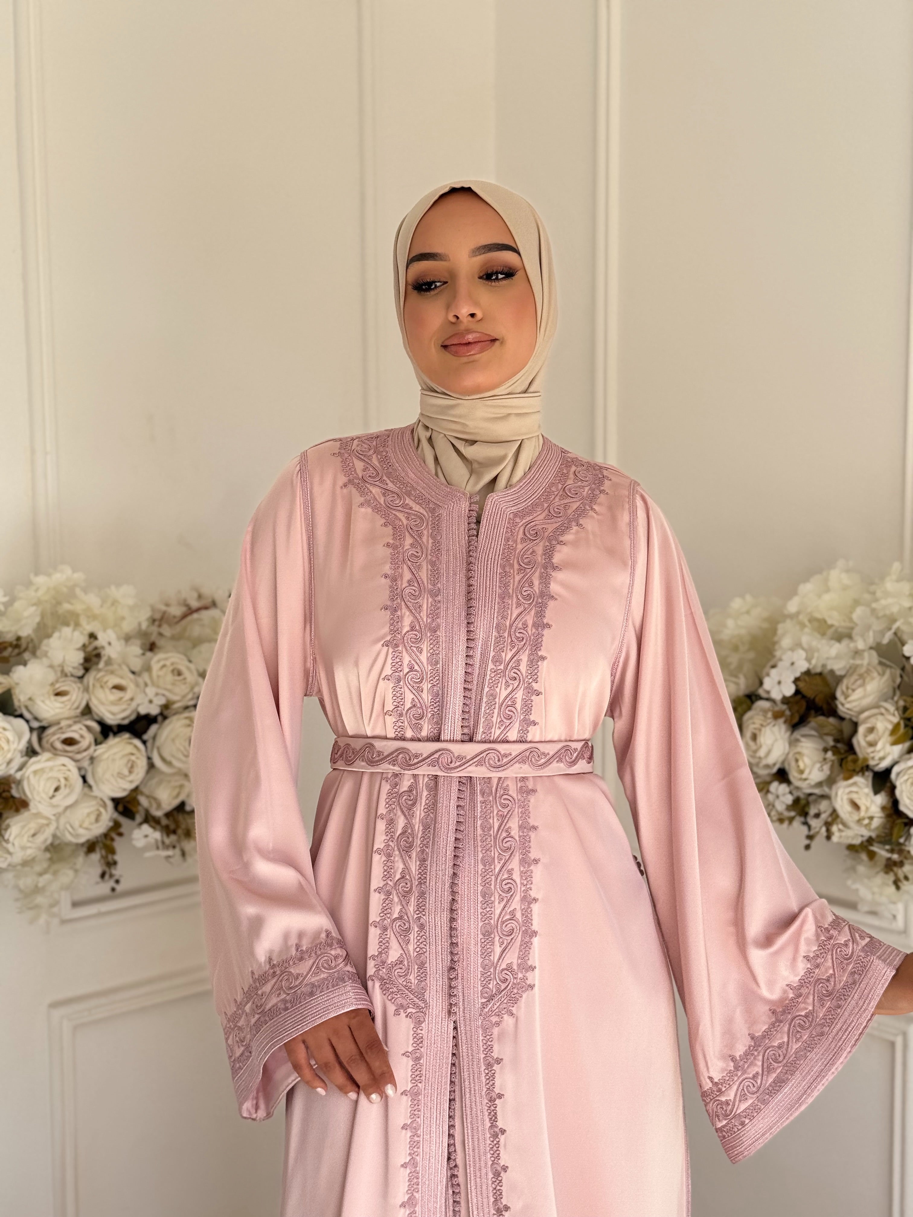 Takchita Amaya - Classy & Fabb